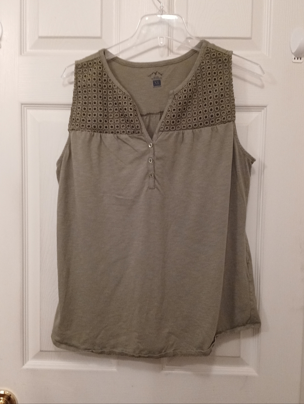 Blue Mountain Sleeveless Top Women's Size XL Khaki Tank Top Earthy